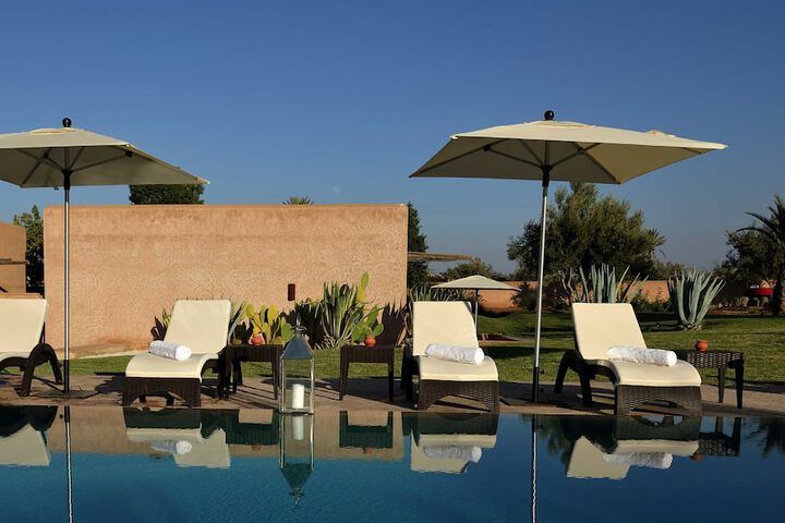 Hotel with Pool