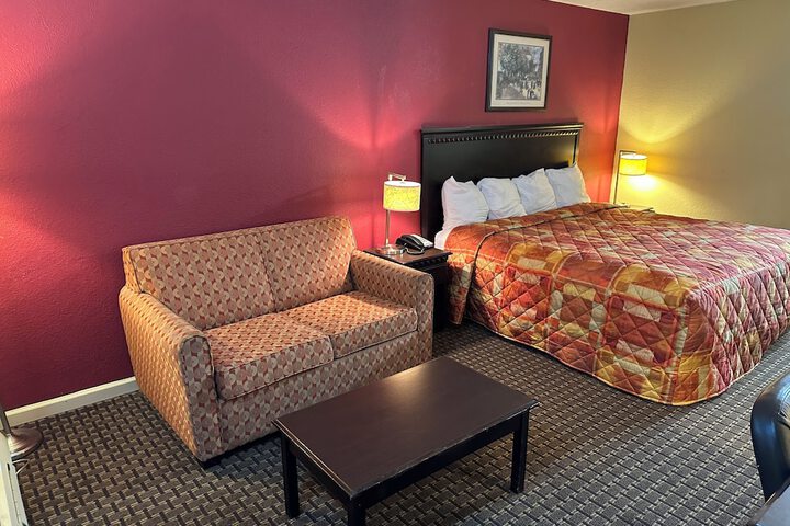1 King Bed (18 of 23)