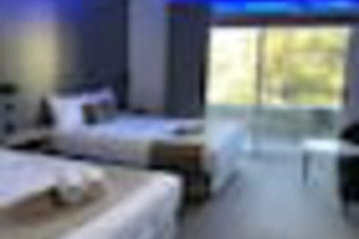 Room 83 of 132