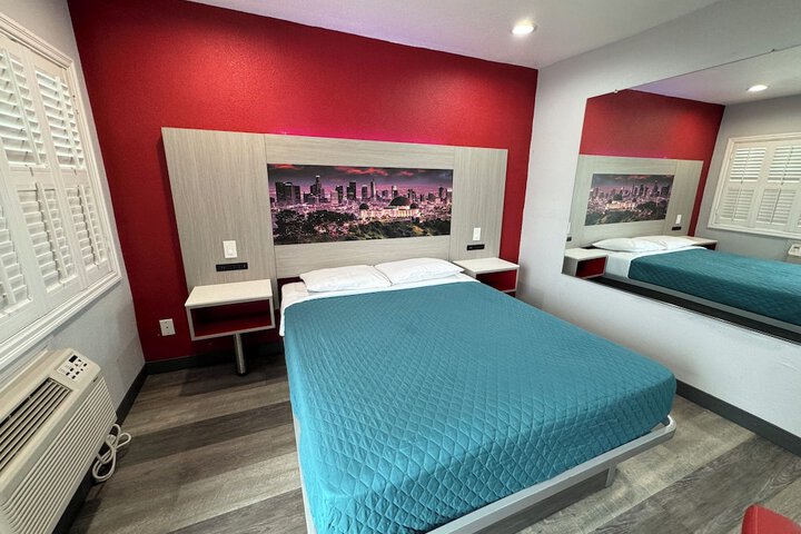 1 Queen Bed (14 of 44)