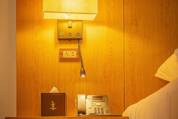 Room 42 of 83