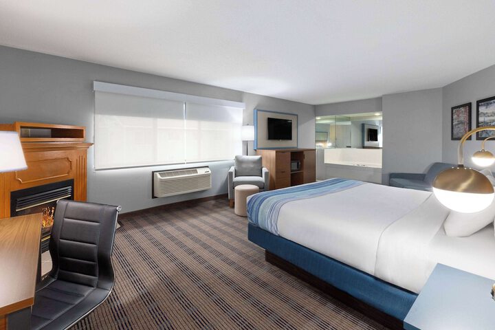 1 King Bed Executive Room Second Floor (14 of 23)