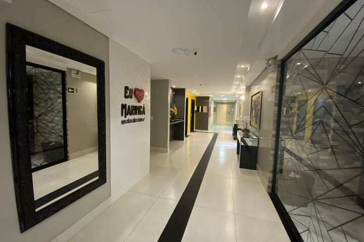 Ballroom/Hall 37 of 45