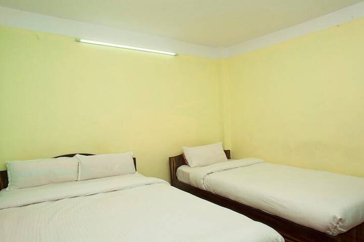 Room 6 of 11