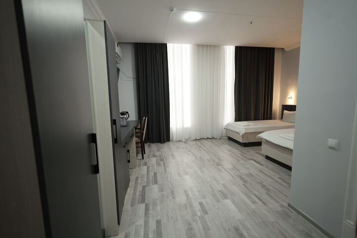 Room 12 of 29
