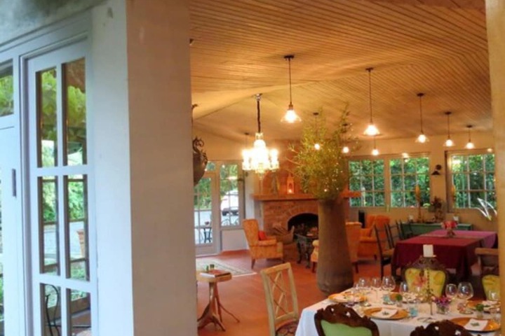 Dining 68 of 107