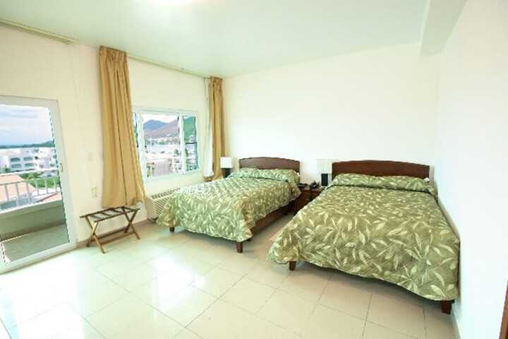 Room 4 of 25