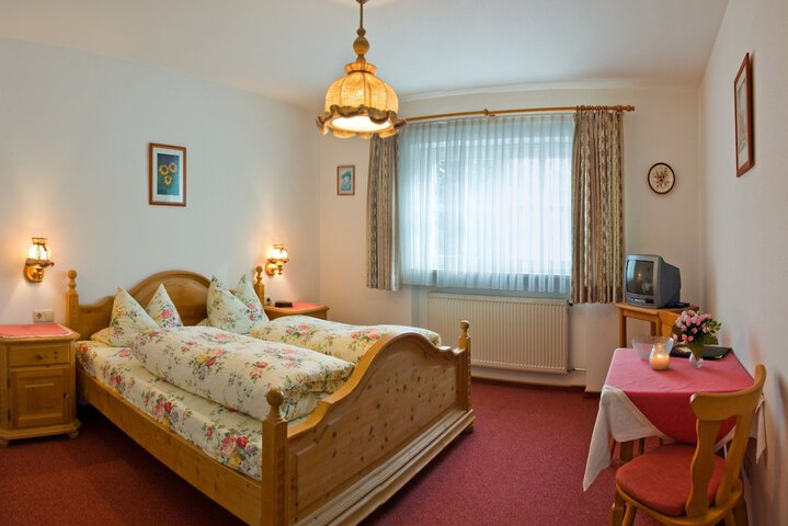 Room 2 of 55