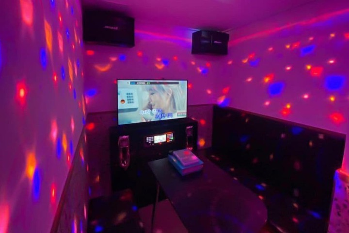 Room 52 of 109