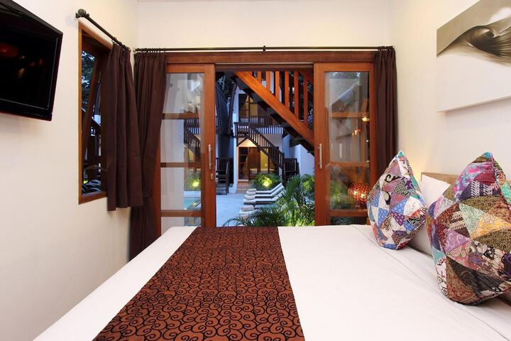 Room 5 of 44