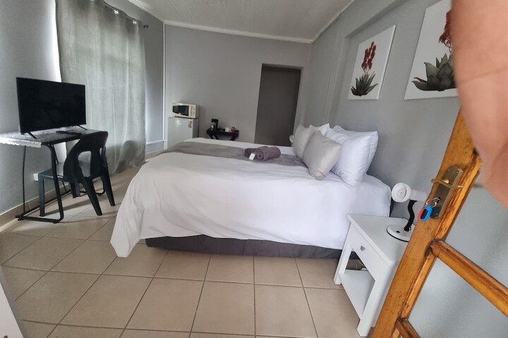 Room 10 of 21