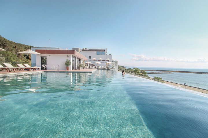 Pools & Facilities