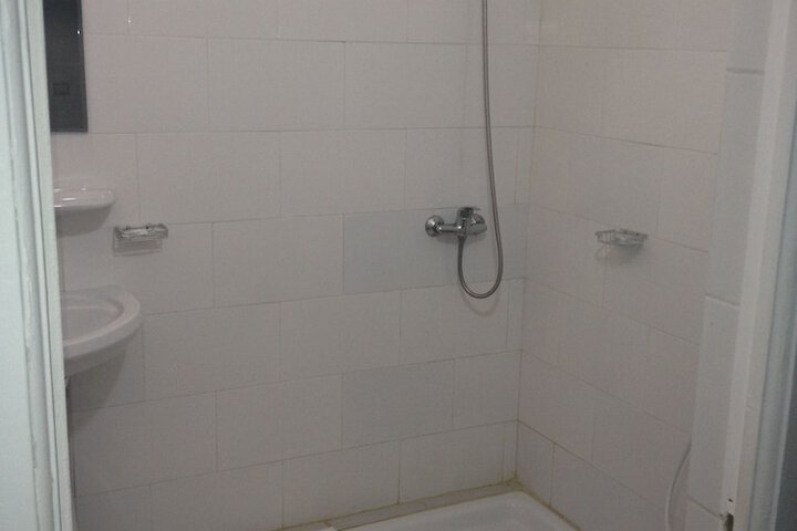 Room 14 of 16