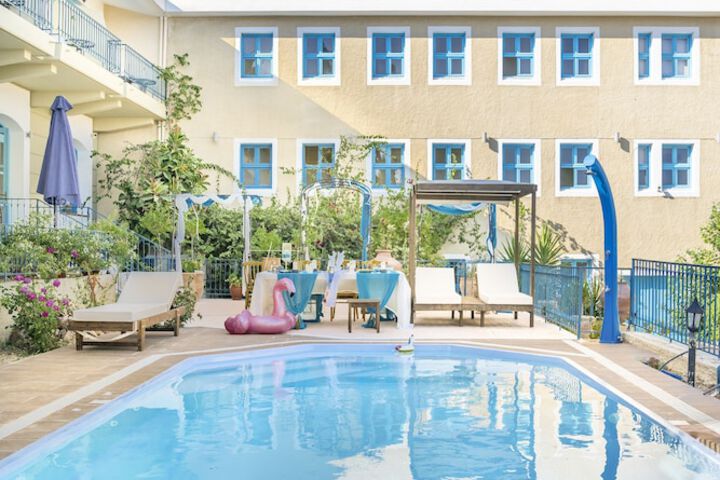 Hotel 120 of 126