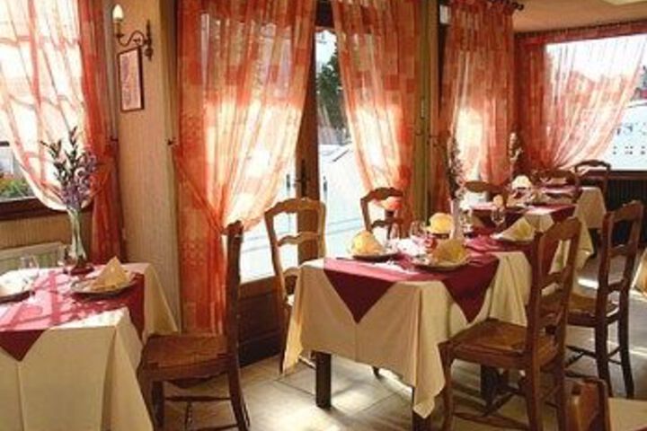 Dining 7 of 7