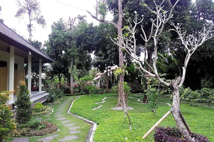 Hotel Exterior 52 of 67