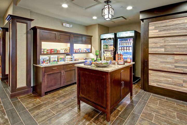 Snack bar