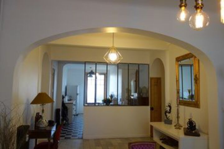 Room 12 of 18