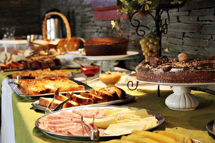 Breakfast/Coffee Service 7 of 9