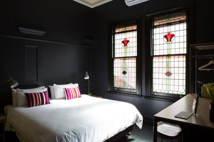 Room 5 of 37