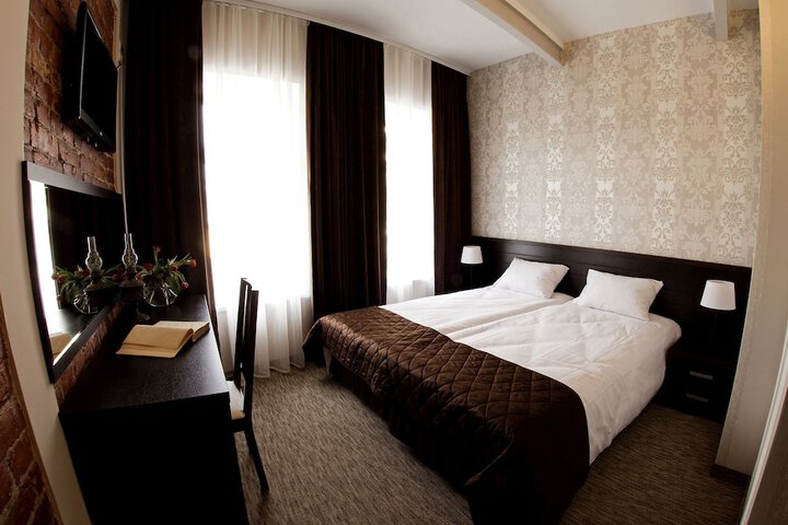 Room 13 of 60