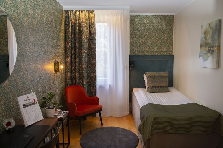 Room 20 of 48