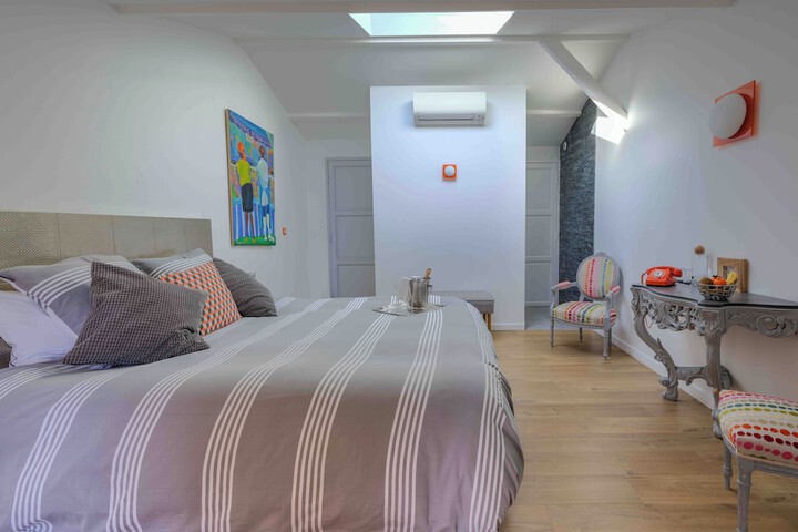Room 25 of 89