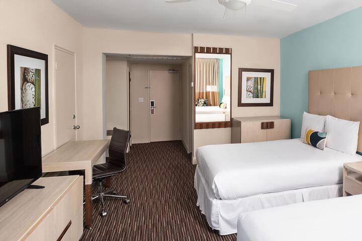 Double Accessible King Size Bed (8 of 18)