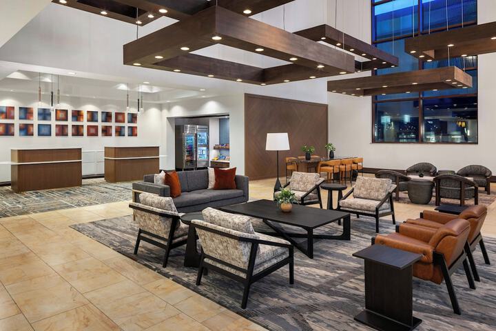 Lobby lounge