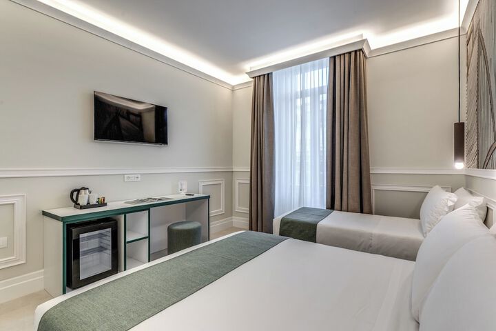 Room 16 of 75
