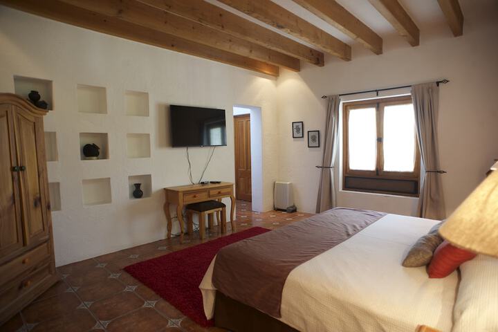 Room 4 of 46