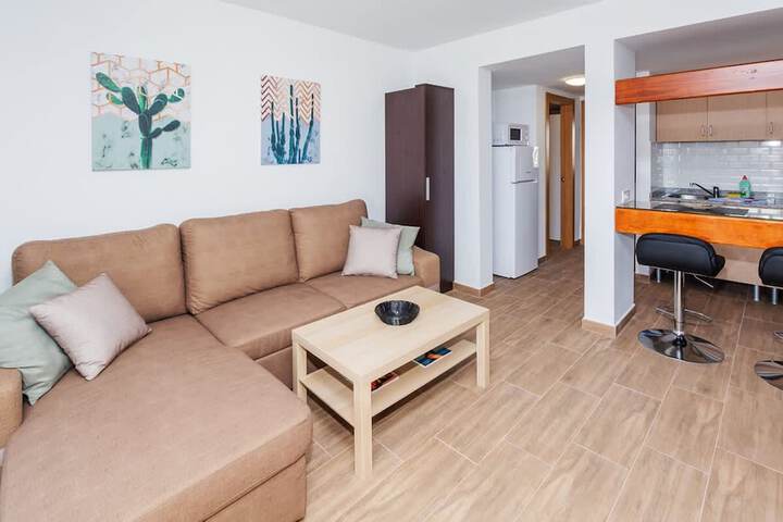 Room 4 of 20