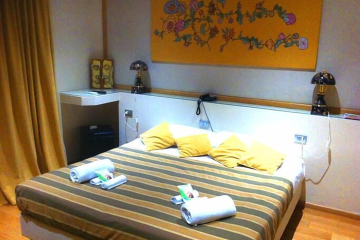 Room 13 of 88