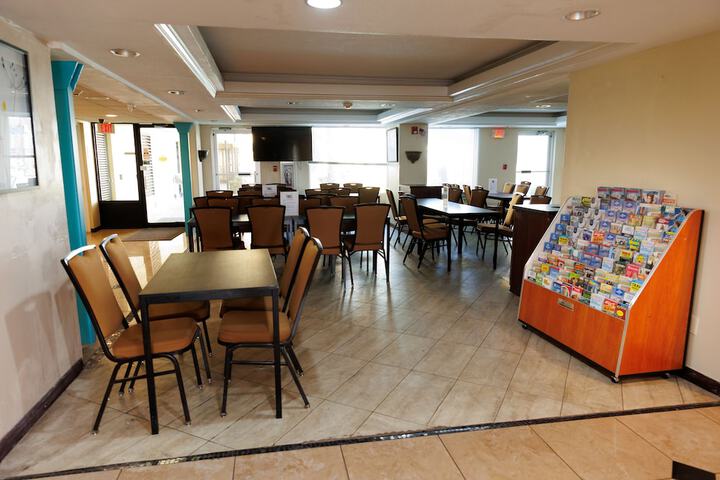 Breakfast area