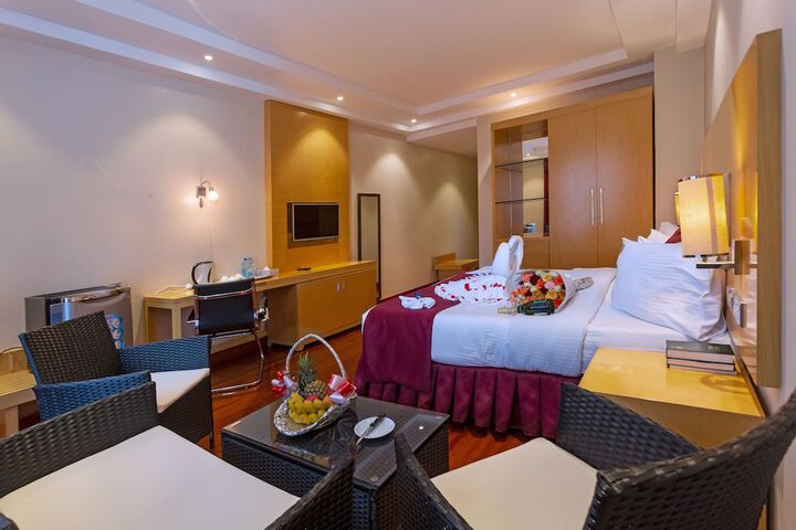 Room 7 of 51