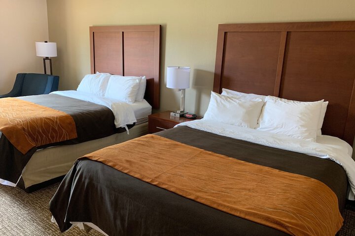 Standard 2 Queen Beds Accessible (9 of 10)