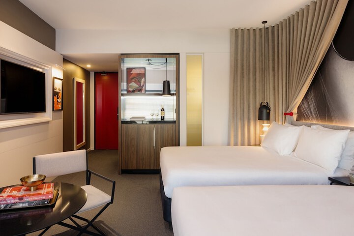 Room 17 of 74