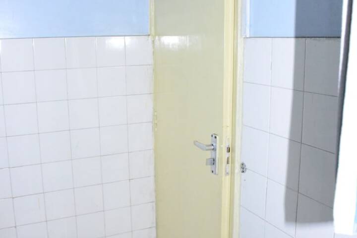 Room 15 of 16