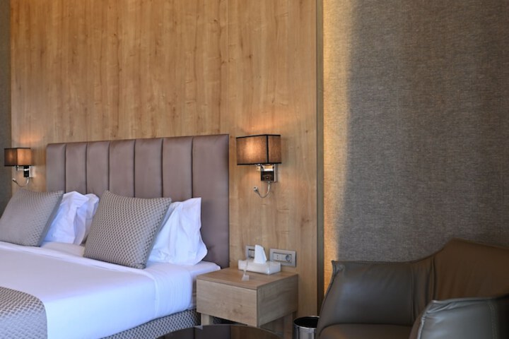 Room 19 of 76