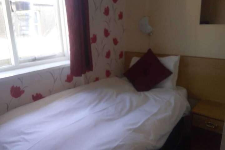 Room 25 of 49