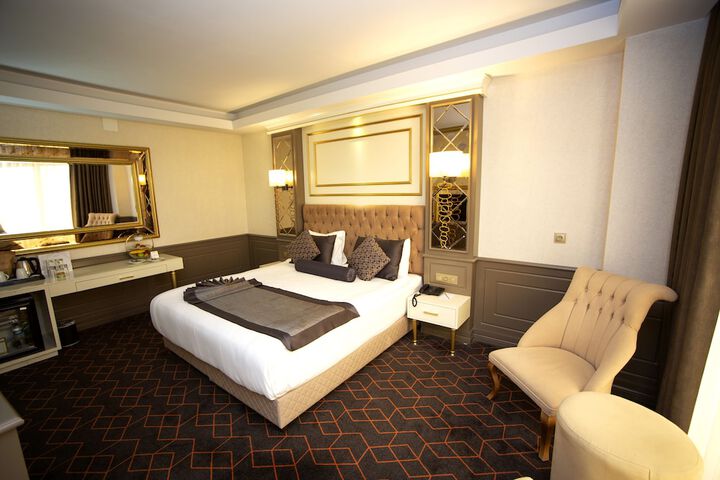 Room 16 of 70