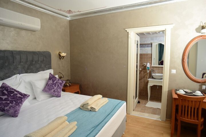 Room 16 of 68