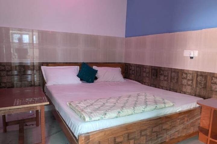 Room 2 of 11