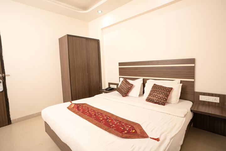Room 5 of 23