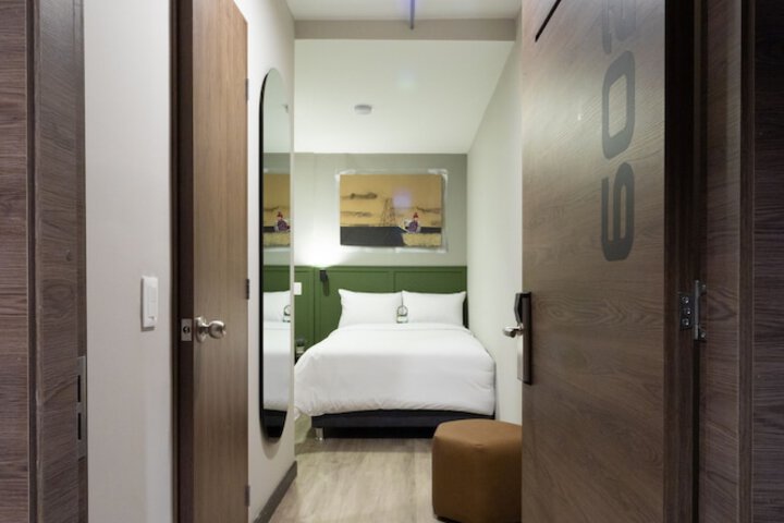 Room 31 of 46
