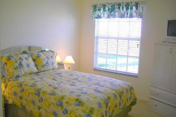 Michaela 1059 in Cape Coral, FL