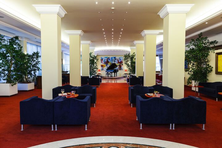 Hotel Lobby