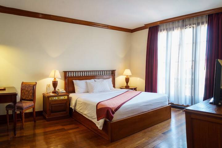 Room 6 of 52