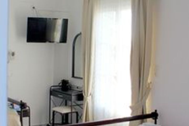 Room 33 of 58