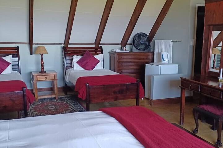 Room 3 of 96